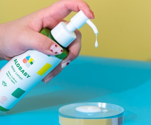 アロベビー　ALOBABY ミルクローション
ビッグボトル 380ml 2本 アロベビー ミルクローション（ベビーローション） ビッグボトル