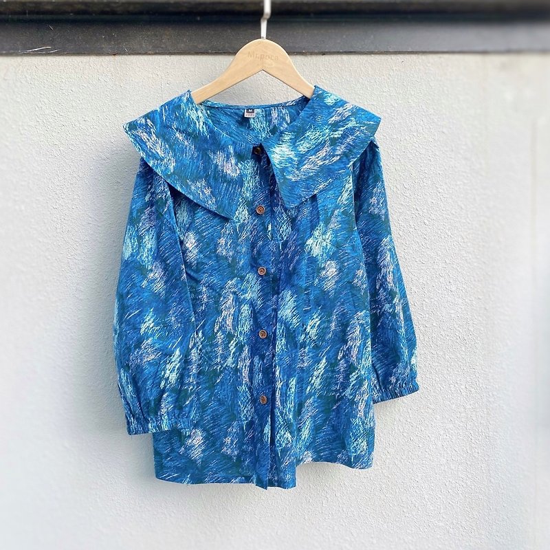 Yoshimoto Oil Painting Blue - French Vintage Shirt Spot - เสื้อผู้หญิง - ผ้าฝ้าย/ผ้าลินิน หลากหลายสี