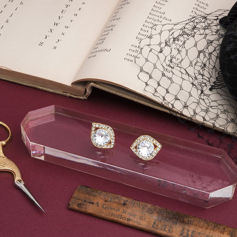 Button Out of Print Premium Customized Earrings-Silver Diamond Cat Eye - ต่างหู - คริสตัล สีใส