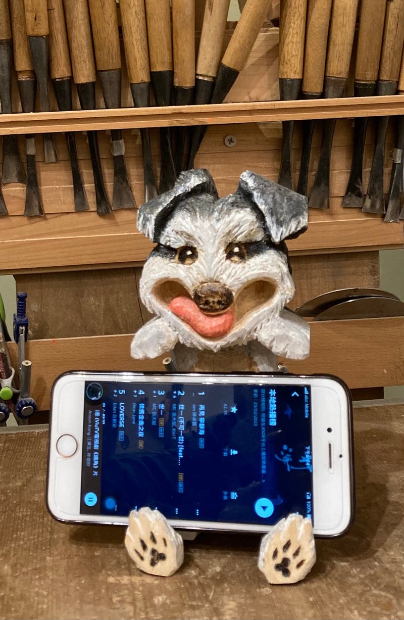 Schnauzer Phone Holder - Rings can be stored in the belly - งานไม้/ไม้ไผ่/ตัดกระดาษ - ไม้ สีแดง