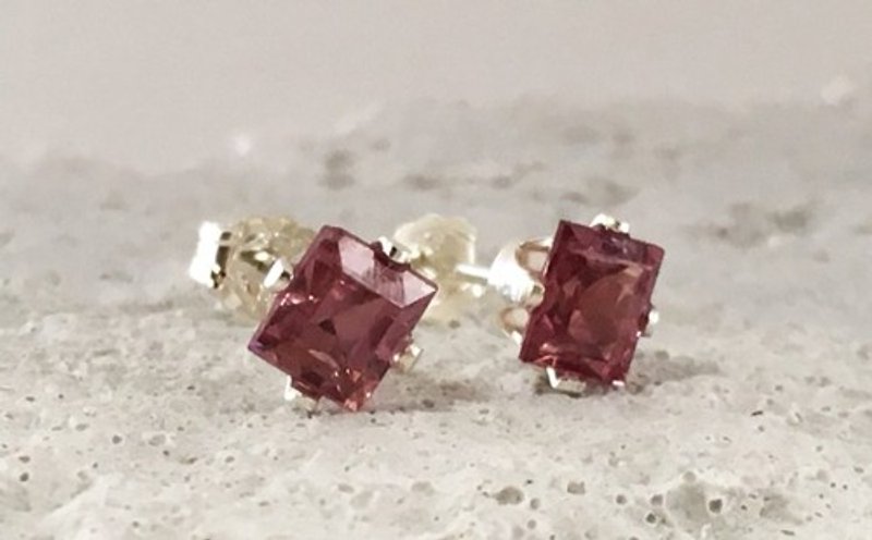 Natural Spinel ◇ Square Cut ◇ Silver Stud Earrings - Earrings & Clip-ons - Gemstone 