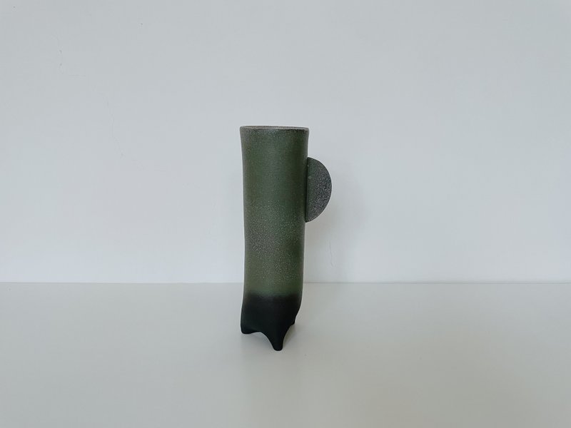 關於那根─細長黑根 - 花瓶/花器 - 陶 灰色
