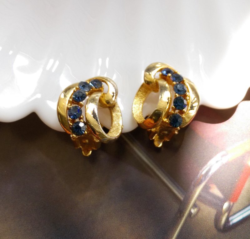 西洋のアンティークジュエリー。ディープシーブルーダイヤモンド エレガント クリップオン ピアス - ピアス・イヤリング - 金属 ゴールド