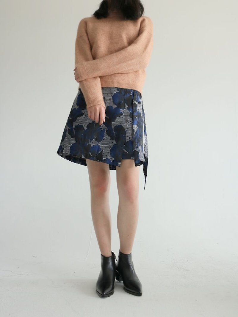 Bluet Wrap Skirt 緹花漸層印花布料綁帶裙(香港購入布料) - 裙子/長裙 - 絲．絹 黑色