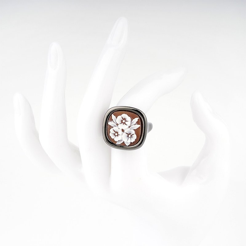 Italian hand-carved shell light jewelry_CI_A19L_1N - แหวนทั่วไป - เงินแท้ สีดำ