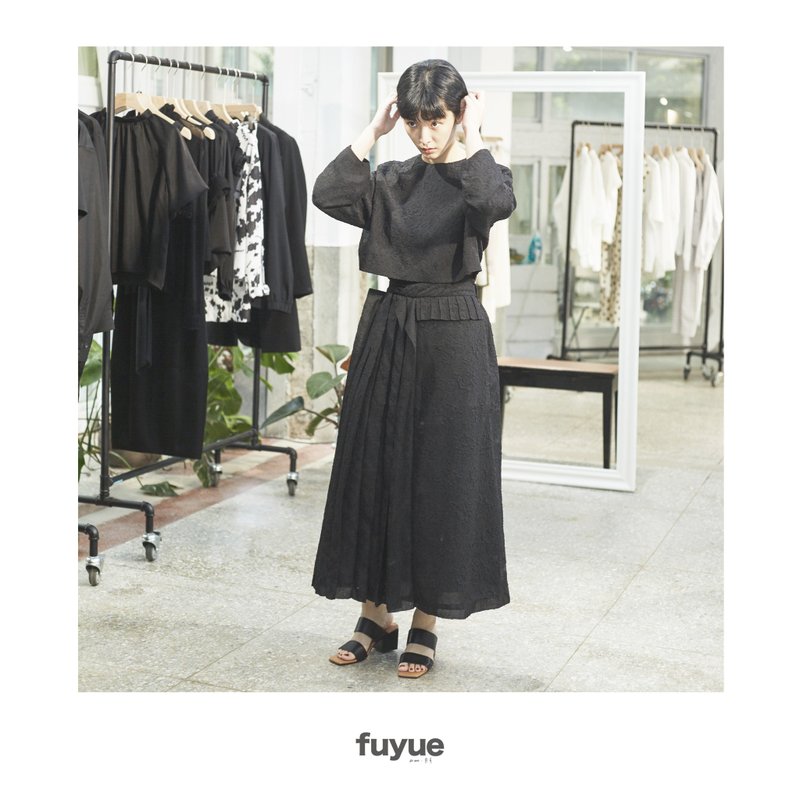 黒のシースルークロップトップ - トップス - ポリエステル ブラック