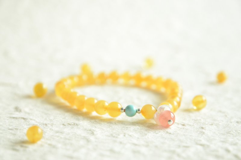【小果果】Amber天然有機寶石琥珀清新可愛手鏈 - 手鍊/手環 - 寶石 黃色