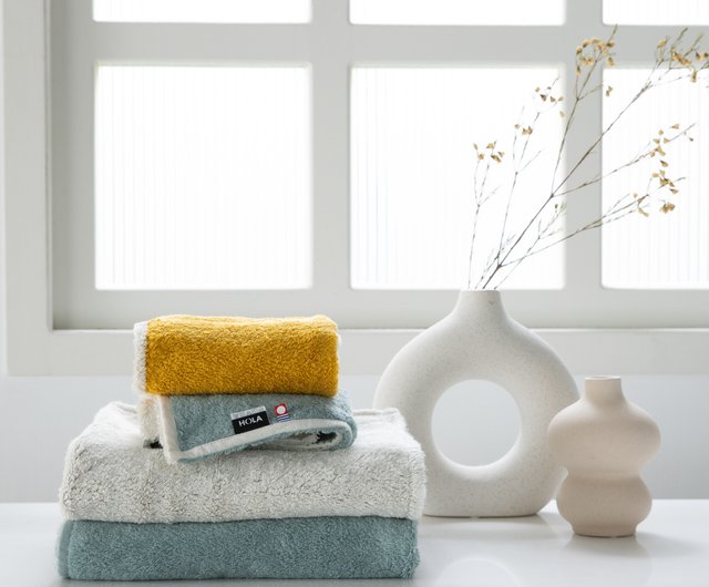 Color discount block towels