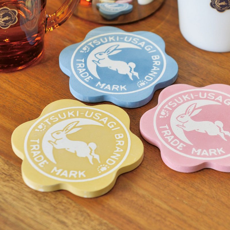 [Limited out-of-print model] Original authentic Japanese moon rabbit printed Japanese plum-shaped diatomite coaster-2 into the group - Coasters - Other Materials Multicolor