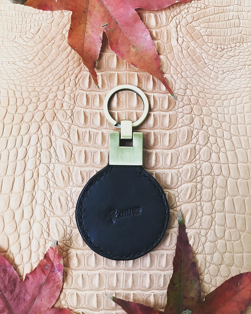 atwill. Thick feel round leather key ring / bronze x black - ที่ห้อยกุญแจ - หนังแท้ สีดำ