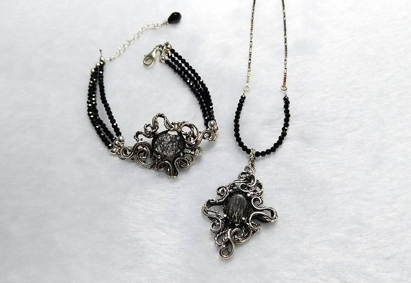 <Silver Series>Black Crystal Design Necklace & Bracelet Set - สร้อยคอ - เครื่องเพชรพลอย สีดำ