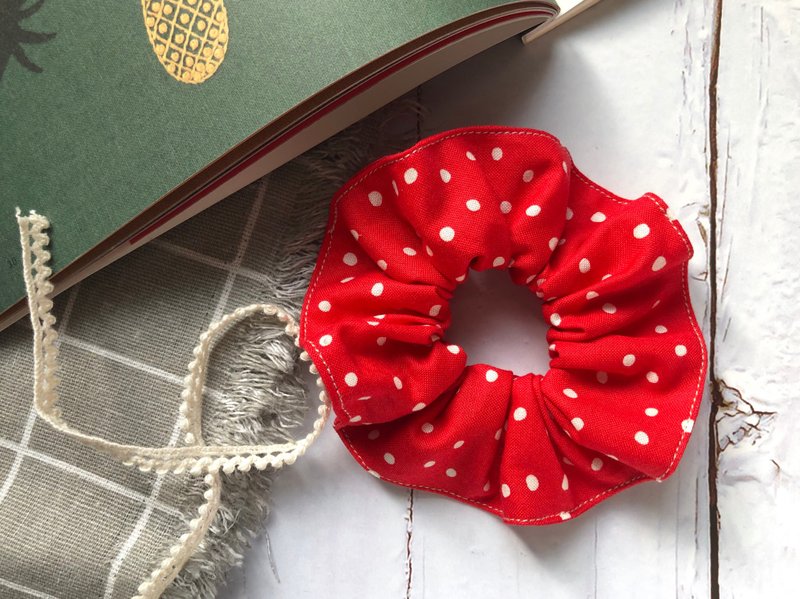 Hand-made hair accessories. Large intestine circle. Little red jade - Hair Accessories - Cotton & Hemp Red