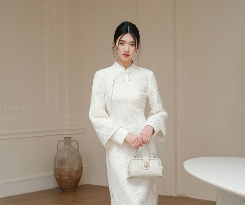 【暖杏】新中式復古中國風 立領蕾絲旗袍 - 旗袍/改良式旗袍 - 其他材質 白色