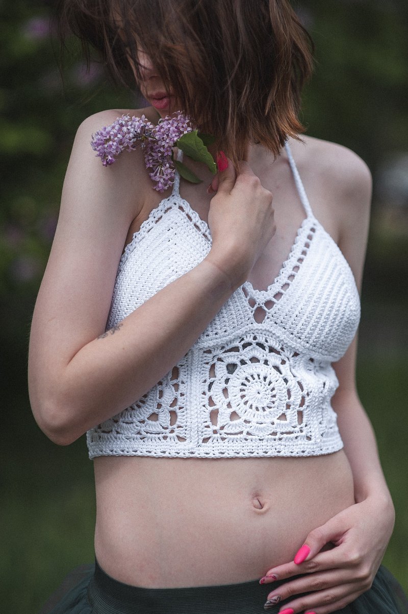 Natural cotton halter neck top, Summer crochet openwork crop top - เสื้อผู้หญิง - ผ้าฝ้าย/ผ้าลินิน ขาว