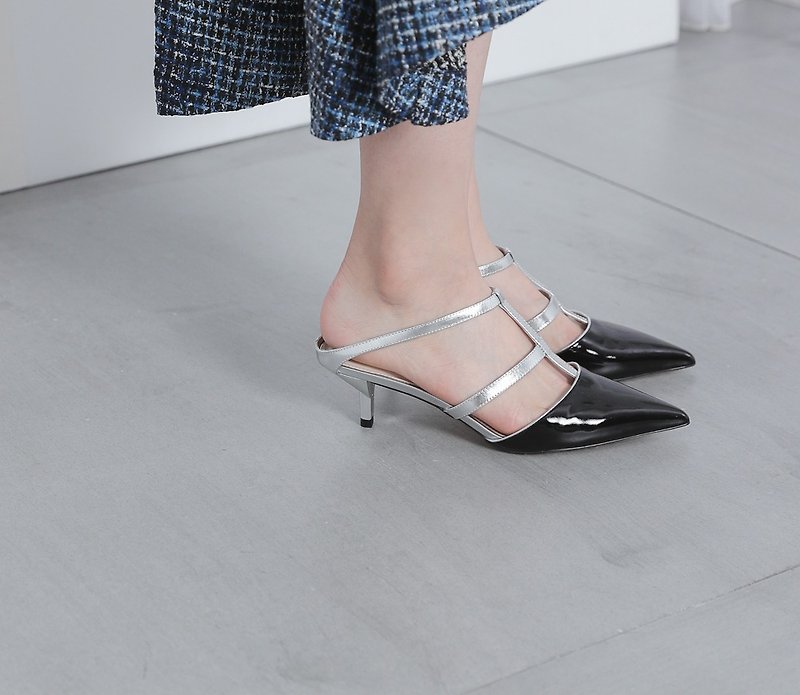 Cross structure hollow leather low heel sandals silver black - รองเท้าส้นสูง - หนังแท้ สีดำ