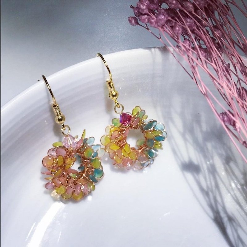 短款小花圈【彩虹】 - 耳環/耳夾 - 其他材質 粉紅色
