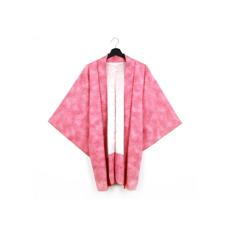 Back to Green-Japan brought back feather weave pink white line flower/vintage kimono - เสื้อแจ็คเก็ต - ผ้าไหม 