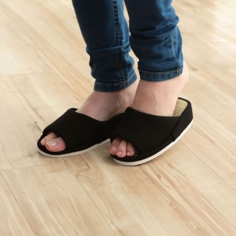 New Arrival: Natural Rush Grass Functional Slipper - รองเท้าแตะในบ้าน - พืช/ดอกไม้ 