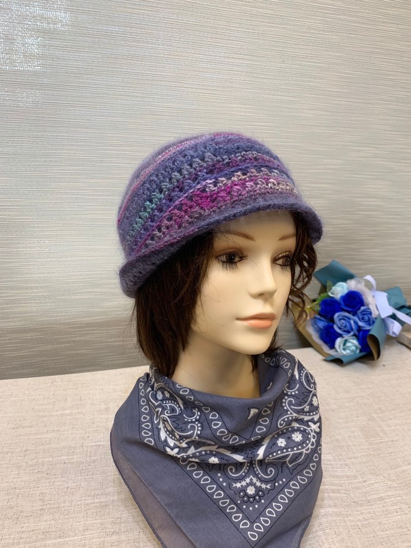 The coolness of autumn is strong. Purple and blue segment dyeing. Handmade fur hat. Simple short brim. Japanese high quality wire - Hats & Caps - Wool 