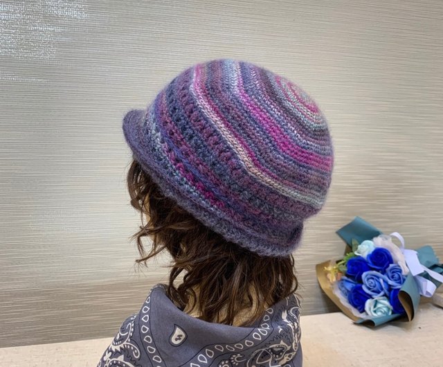 The autumn is cool and refreshing. Purple-blue segment