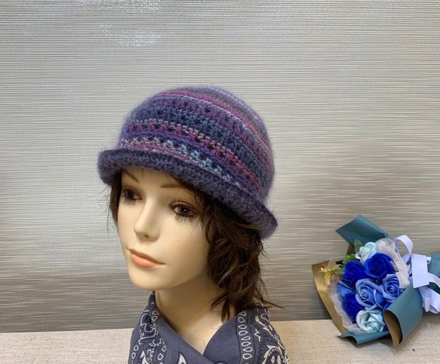 The autumn is cool and refreshing. Purple-blue segment
