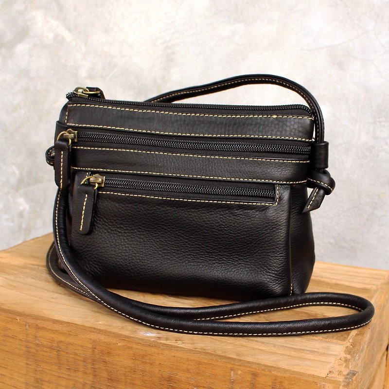 Mini Crossbody Bag - Cookies - สีดำ (Genuine Cow Leather) / 皮 包 / Leather Bag - กระเป๋าแมสเซนเจอร์ - หนังแท้ สีดำ