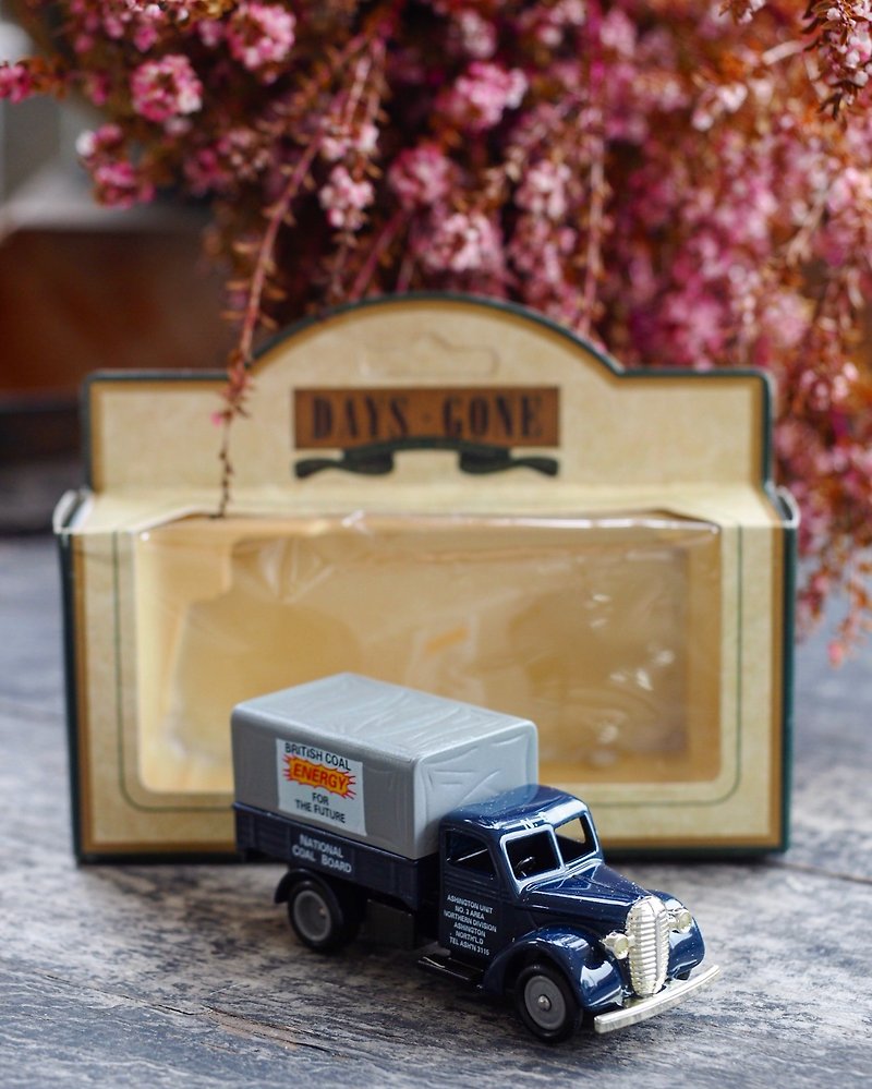 British dark blue 1930s color canvas pickup truck with original box J - Items for Display - Other Metals Blue