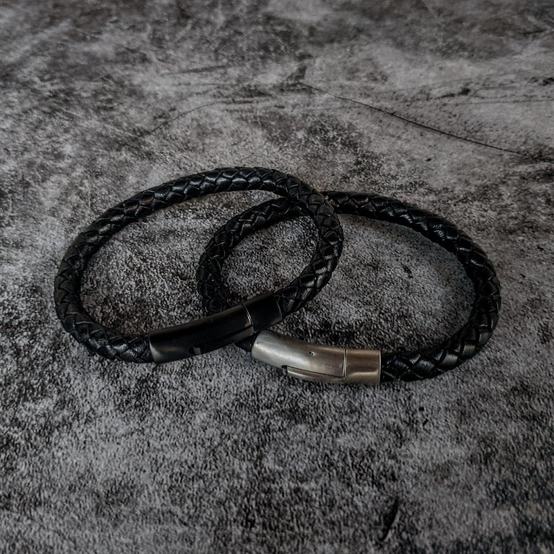 316 German titanium steel matte silver hairline fastener 6mm black genuine leather braided leather bracelet - สร้อยข้อมือ - หนังแท้ สีดำ