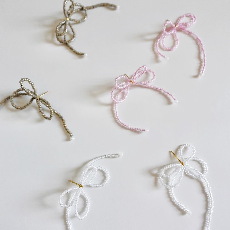 Lily Valley Graceful Bow | Handmade Beaded Earrings - ต่างหู - เครื่องประดับพลอย ขาว
