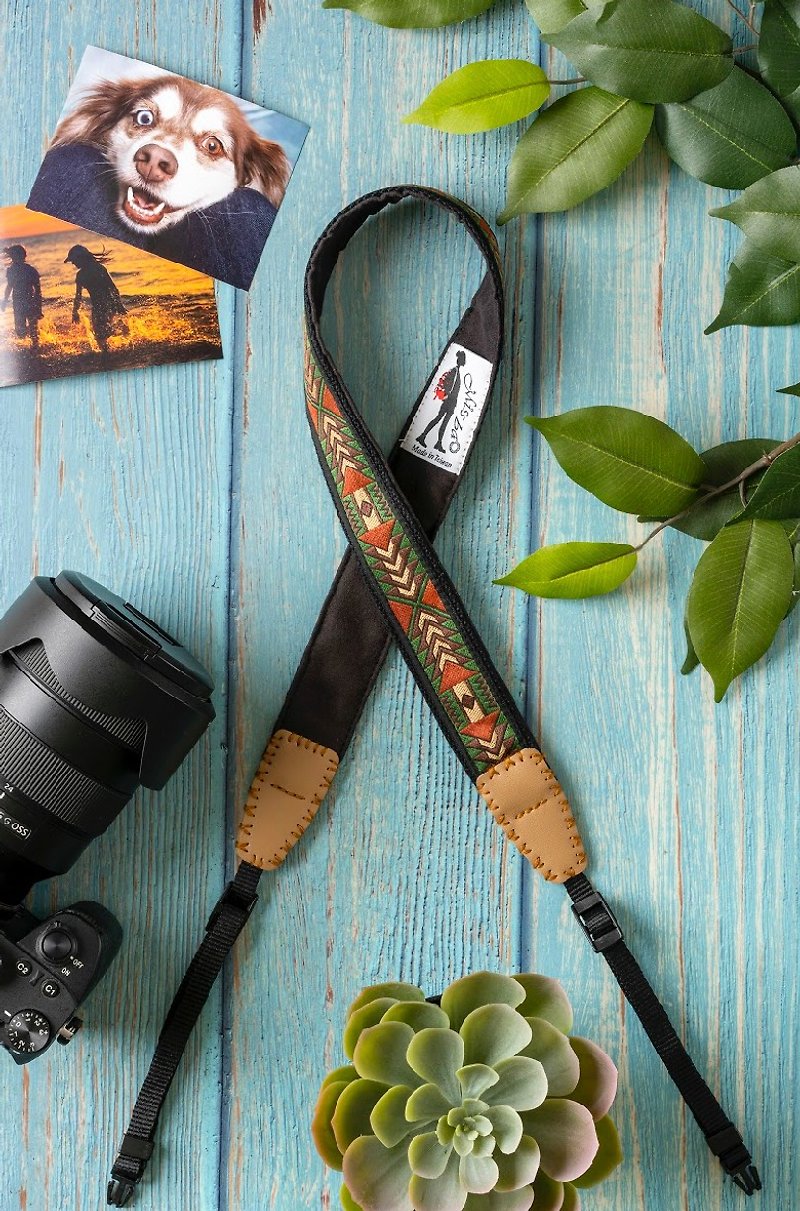 Missbao Handmade Workshop - Hand-sewn multi-purpose strap for stress relief - suitable for mobile phones, cameras, bags and water bottles - กล้อง - ผ้าฝ้าย/ผ้าลินิน สีเขียว