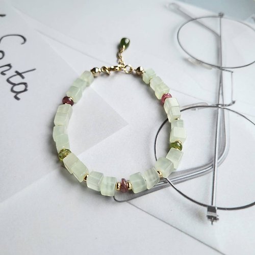 Lucky/Career/Peach Blossom ~ Citrine Stone Green Hair Crystal Bracelet -  Shop Love box/A Day Off Bracelets - Pinkoi