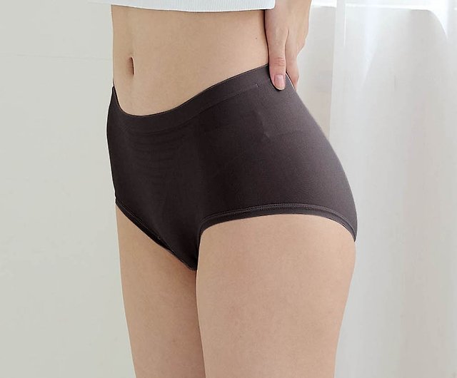 Beirou Cool Antibacterial Zinc Seamless Mid-Rise Underwear - Black  (Normal/Large) - Shop peilou Women's Underwear - Pinkoi