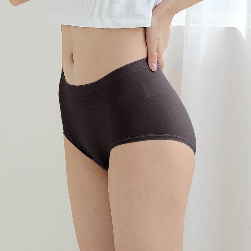 Beirou Cool Antibacterial Zinc Seamless Mid-Rise Underwear - Black (Normal/Large) - ชุดชั้นในผู้หญิง - ไนลอน สีดำ