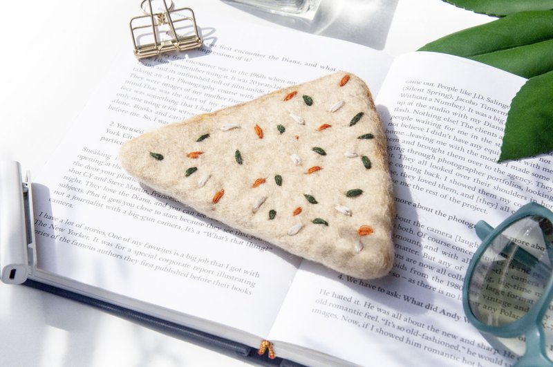 Valentine's Day Gift Christmas Exchange Gift Forest Wool Felt Coasters - Curry Naan Mexican Naan - ที่รองแก้ว - ขนแกะ หลากหลายสี