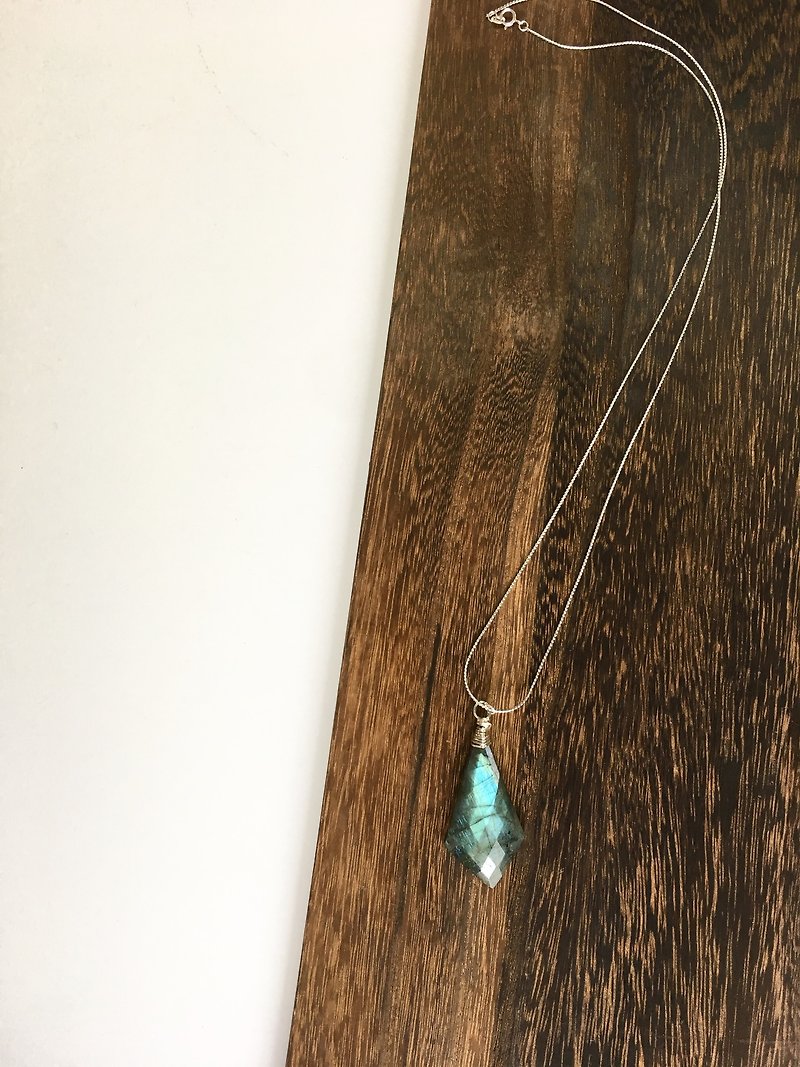 Diamond Labradorite long necklace - สร้อยคอยาว - หิน สีน้ำเงิน