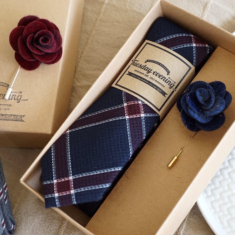 Neck Tie Navy Red Plaid with Blue Lapel Pin (ฺwith Crafted box) - เนคไท/ที่หนีบเนคไท - วัสดุอื่นๆ สีน้ำเงิน