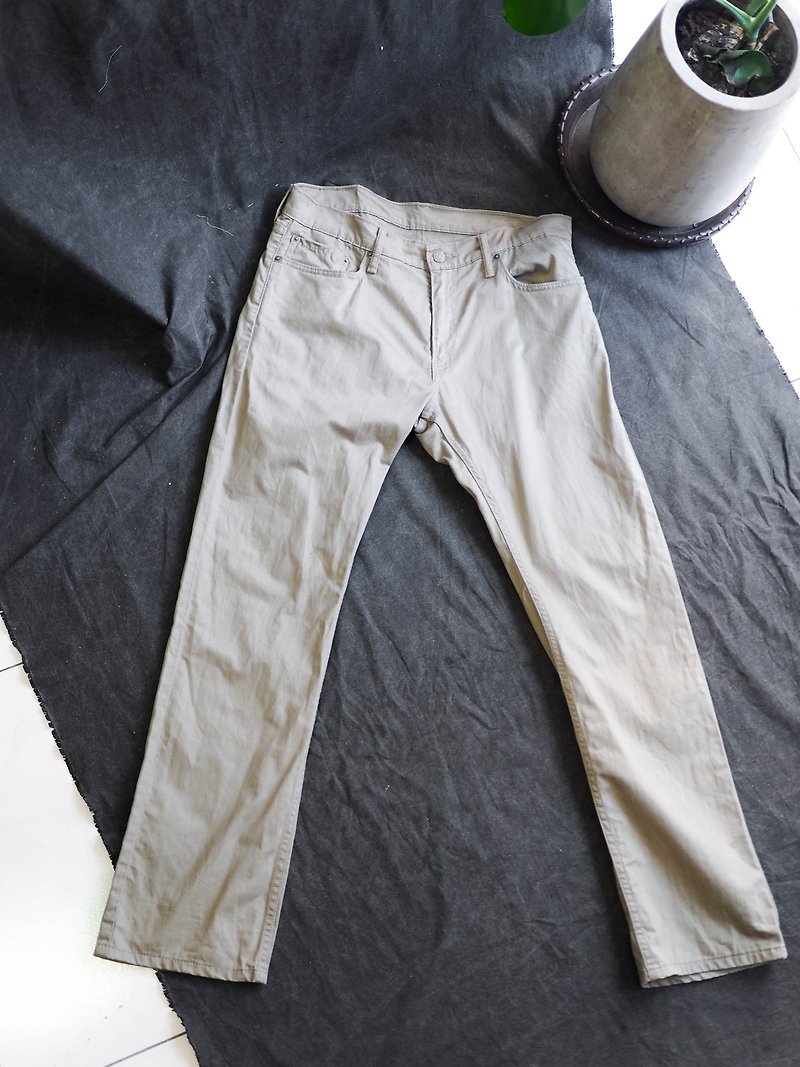 河水山 - levis 514 / W34L32 Khaki gently day and spring hand-made cotton denim trousers - กางเกงขายาว - ผ้าฝ้าย/ผ้าลินิน สีกากี