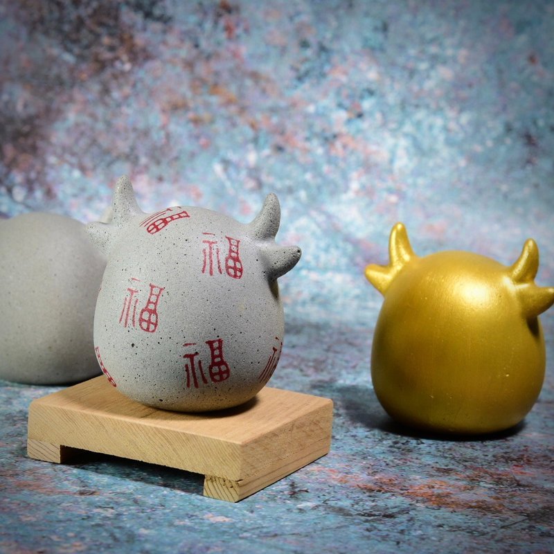 Manfu calf and big cow Cement made of auspicious year of the ox - Items for Display - Cement Gray