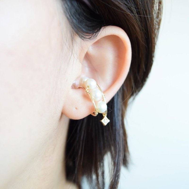 14K gold filled earcuff【one ear】 - กระดุมข้อมือ - หิน ขาว