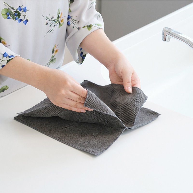 Japanese-made no-detergent kitchen super-absorbent and oil-removing ultra-fine fiber rags (multi-functional type) - 2 pieces - อื่นๆ - เส้นใยสังเคราะห์ สีเทา