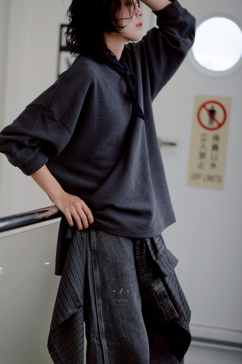 底層邏輯粗粒感厚磅寬鬆上衣 - 2色 - 深灰 - 女上衣/長袖上衣 - 棉．麻 灰色