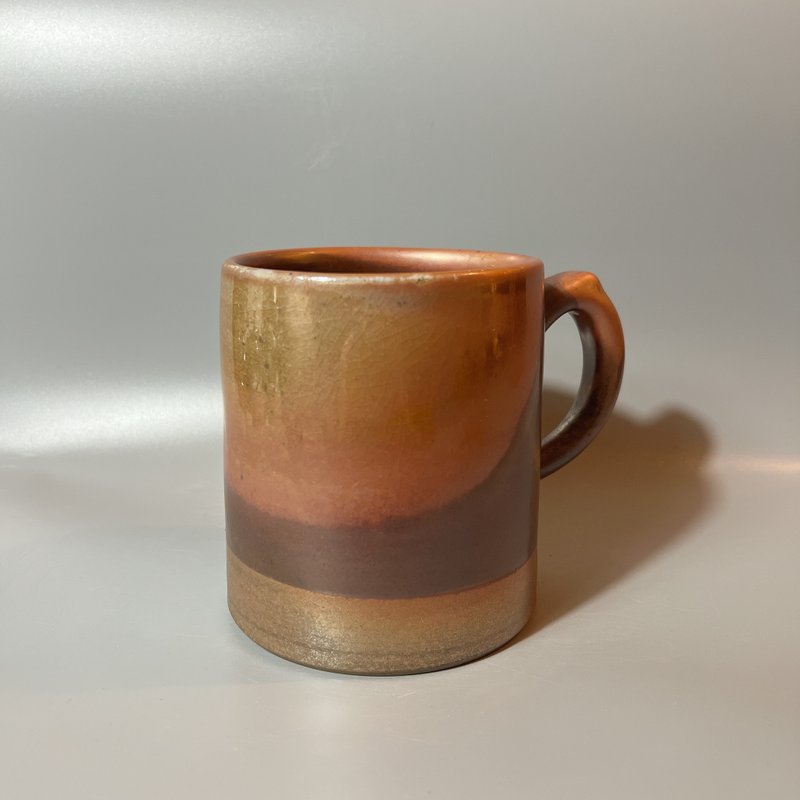 Firewood Shino 600cc extra large mug/beer mug/handmade by Xiao Pingfan - Teapots & Teacups - Pottery 