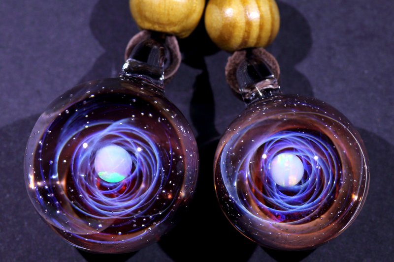 Couple's Cosmic Glass Necklace Pendant 20mm+23mm - สร้อยติดคอ - แก้ว สีม่วง