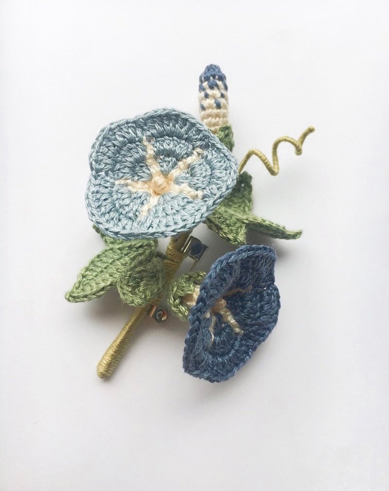 Hand knitted micro hook fresh morning glory brooch - Brooches - Thread Multicolor