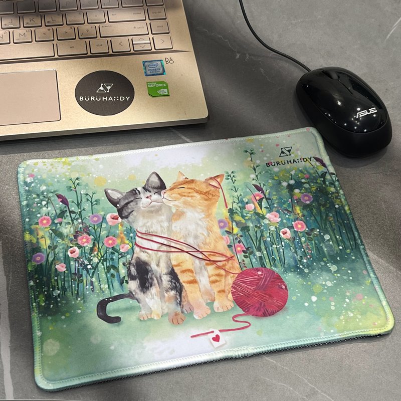 Mouse pad-25x19cm / illustration / little lover cat - Mouse Pads - Rubber 