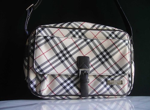 Burberry Nova Square Pink Check Crossbody Bag - Shop cnjpvintage Messenger  Bags & Sling Bags - Pinkoi