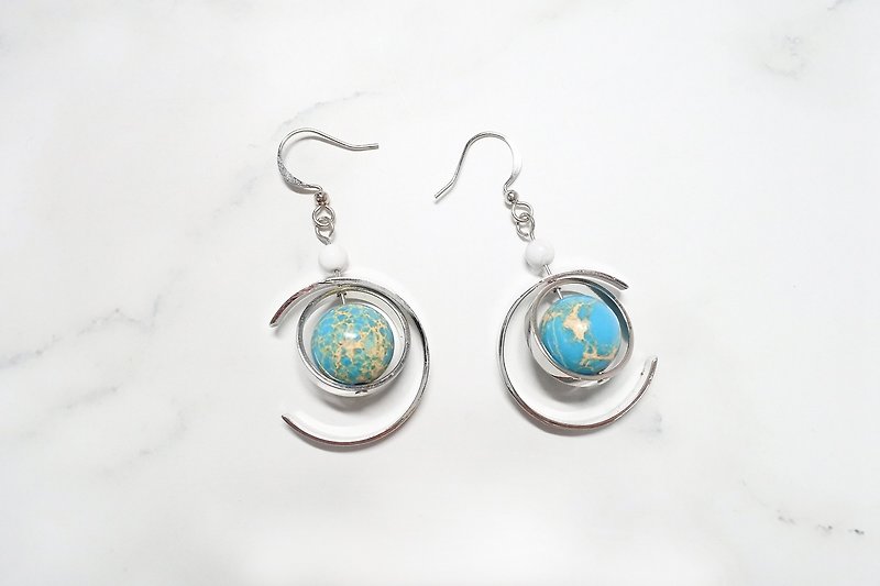 Pinkoi exclusively sells [Earth and Moon Series] natural stone hanging earrings - ต่างหู - โลหะ สีน้ำเงิน