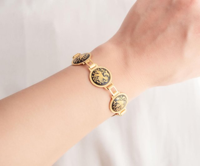 Spanish Antique Damascus 24K Metal Inlaid Flower and Bird Totem Gold-plated  Bracelet - Shop Vintage Jewelry Kiosk Bracelets - Pinkoi