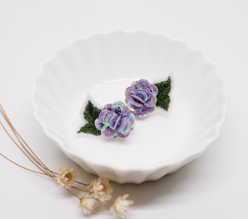 浪漫系﹣秋收薰衣草 手工刺繡耳環．可客製化 - 耳環/耳夾/耳骨夾 - 其他材質 紫色