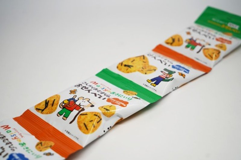 Macy-chan's Okiniori Triangle Rice Crackers 14g x 4 - คุกกี้ - วัสดุอื่นๆ 